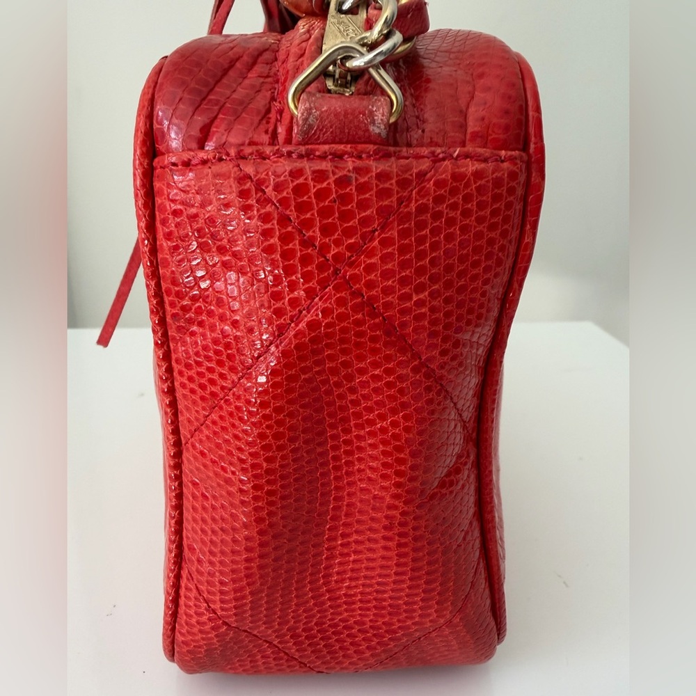 CHANEL Camera Bag Red Exotic Lizard w/ Tassel, Chain Strap - Vintage - Picture 4 of 16